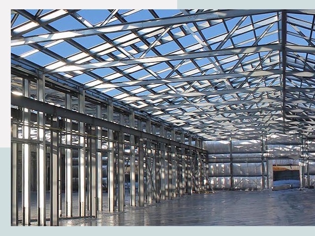 Производственные здания в железнодорожном