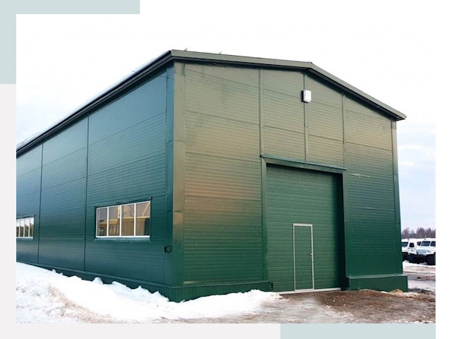 Двускатные ангары в железнодорожном