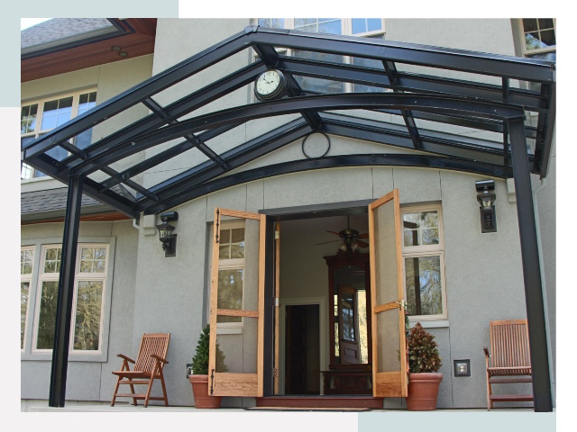 Козырьки металлические в железнодорожном