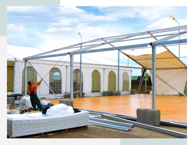 Быстро сборные шатры в железнодорожном