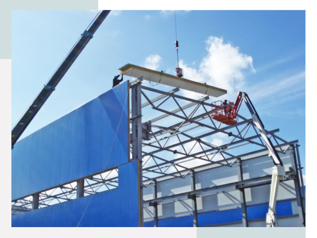 Монтаж сэндвич-панелей в железнодорожном